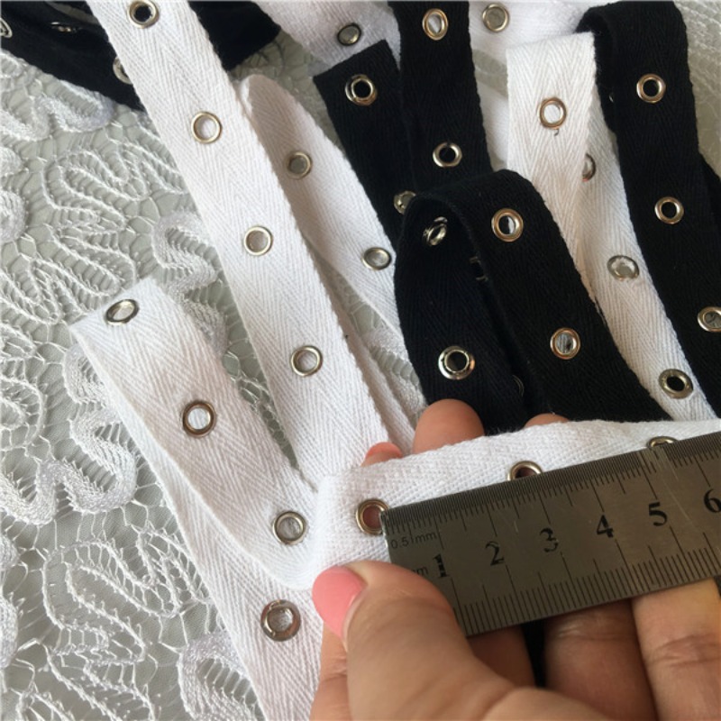 Черно-белая хлопчатобумажная т – обзор и цена Sewing Eyelet Fabric